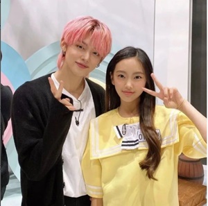 newjeans-member-hyein-txt-member-yeonjun NewJeans(ニュージーンズ)メンバーのヘインとTXT(トゥモロー・バイ・トゥギャザー)メンバーのヨンジュン